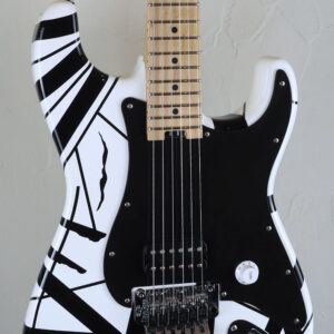 EVH Striped Series 2013 White with Black Stripes EVH00114 3