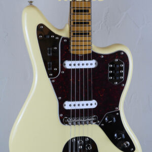 Fender Vintera II 70 Jaguar Vintage White 3