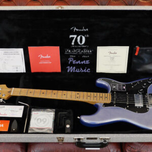 Fender 70th Anniversary American Ultra Stratocaster HSS Amethyst 1